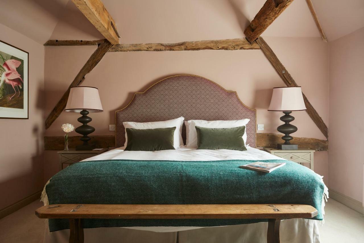 Crown And Anchor Hotel Marlborough Buitenkant foto